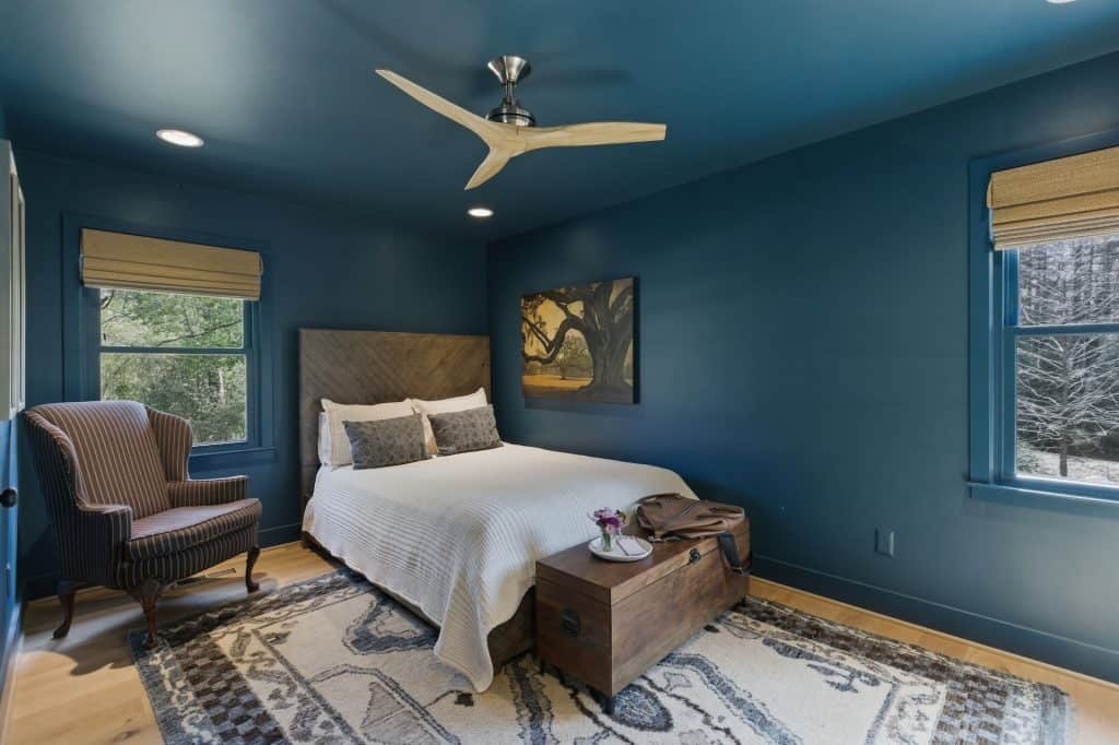 Modern bedroom design in Birmingham, AL.